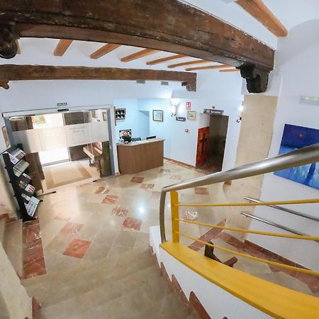 Hotel Baron Andilla Valdealgorfa Екстериор снимка