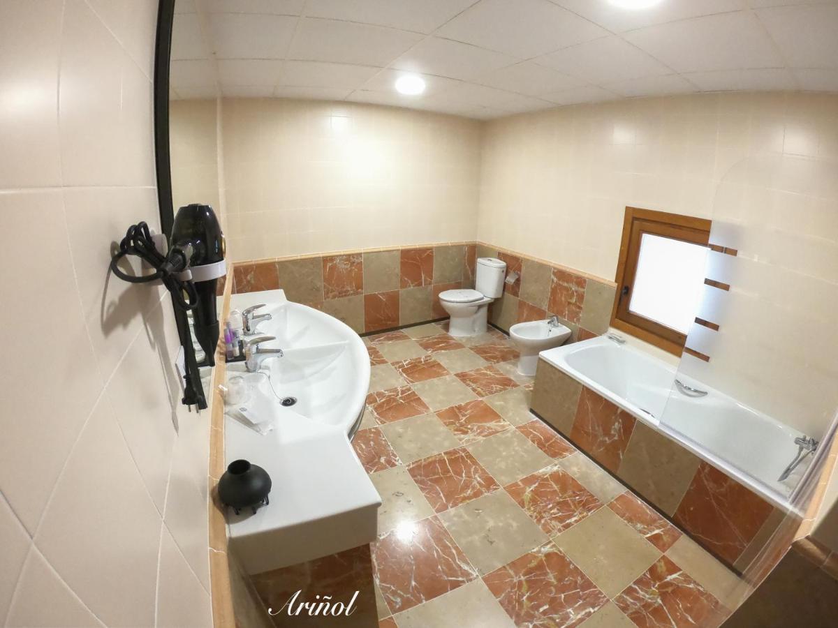 Hotel Baron Andilla Valdealgorfa Екстериор снимка