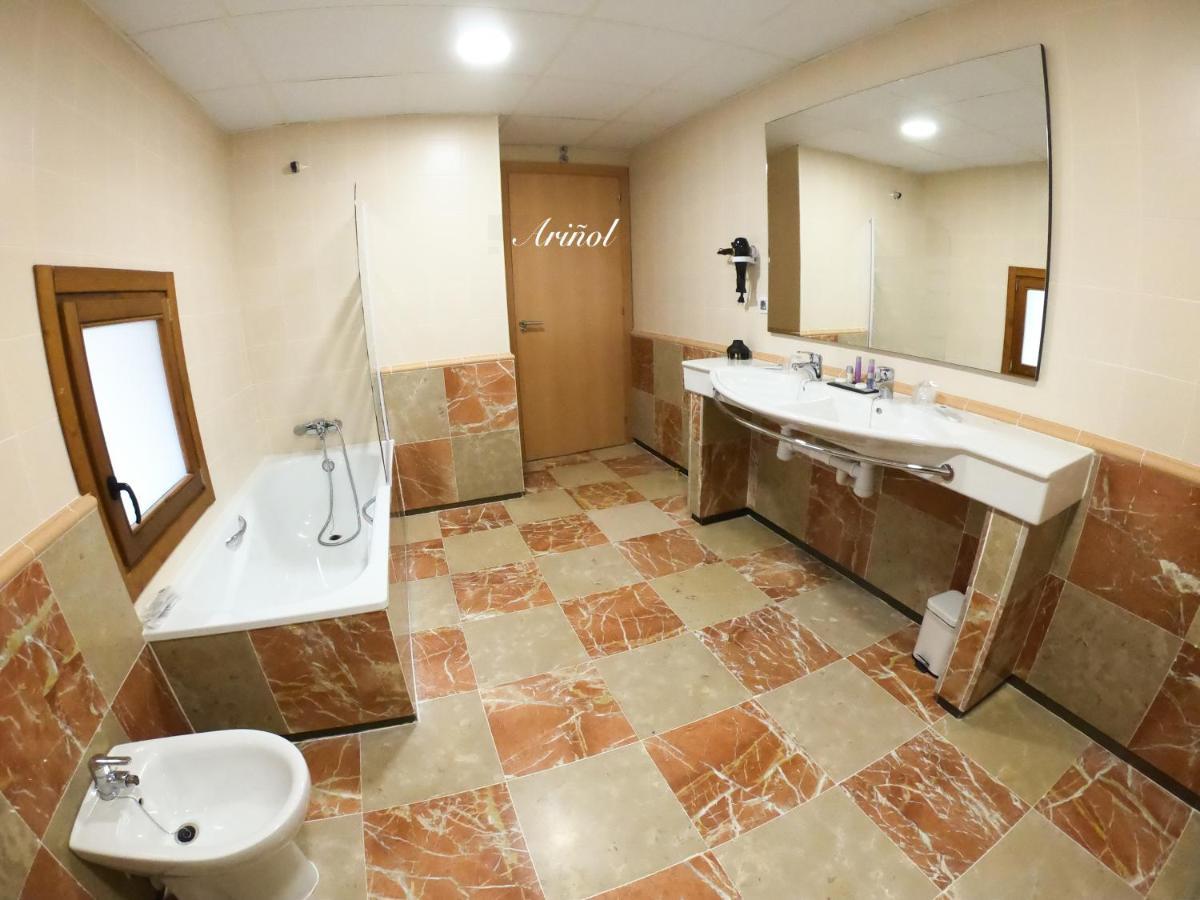Hotel Baron Andilla Valdealgorfa Екстериор снимка
