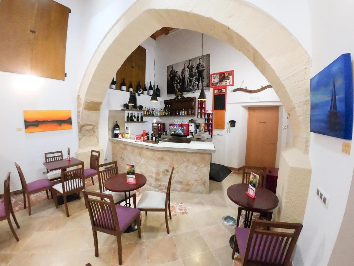 Hotel Baron Andilla Valdealgorfa Екстериор снимка