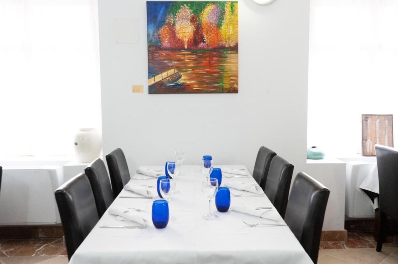 Hotel Baron Andilla Valdealgorfa Екстериор снимка
