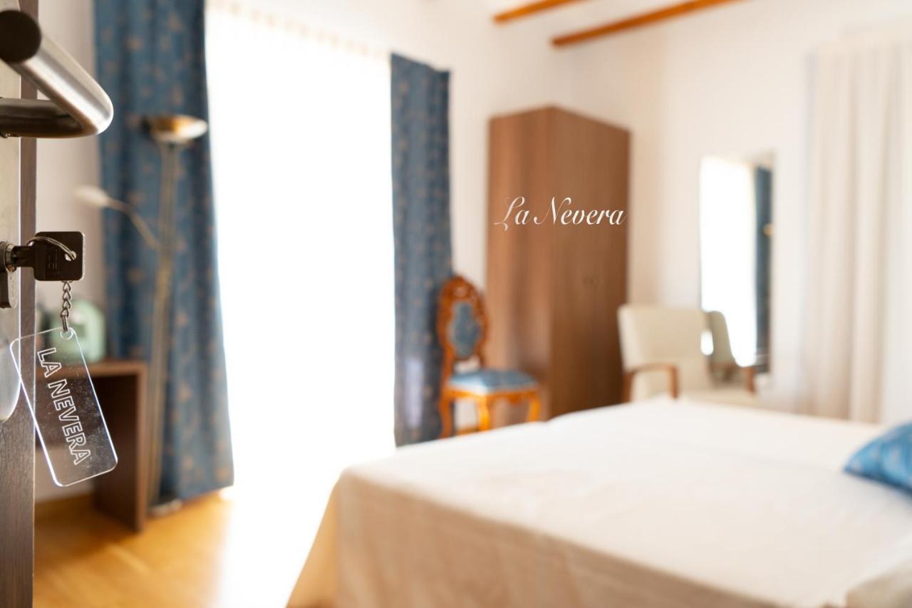 Hotel Baron Andilla Valdealgorfa Екстериор снимка