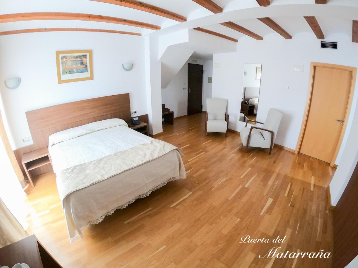 Hotel Baron Andilla Valdealgorfa Екстериор снимка