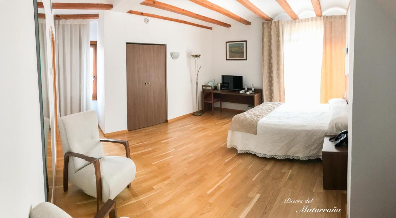 Hotel Baron Andilla Valdealgorfa Екстериор снимка