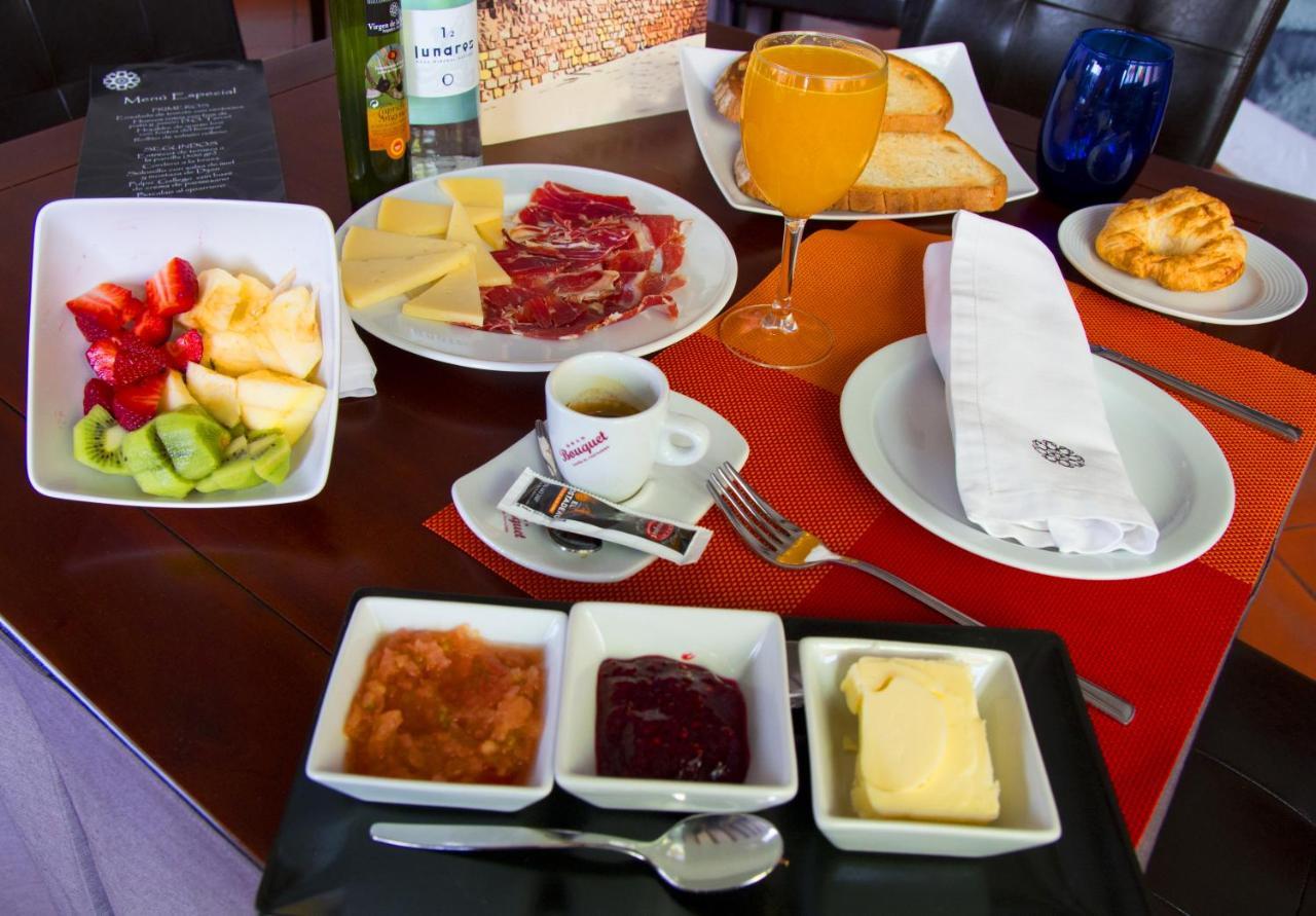 Hotel Baron Andilla Valdealgorfa Екстериор снимка