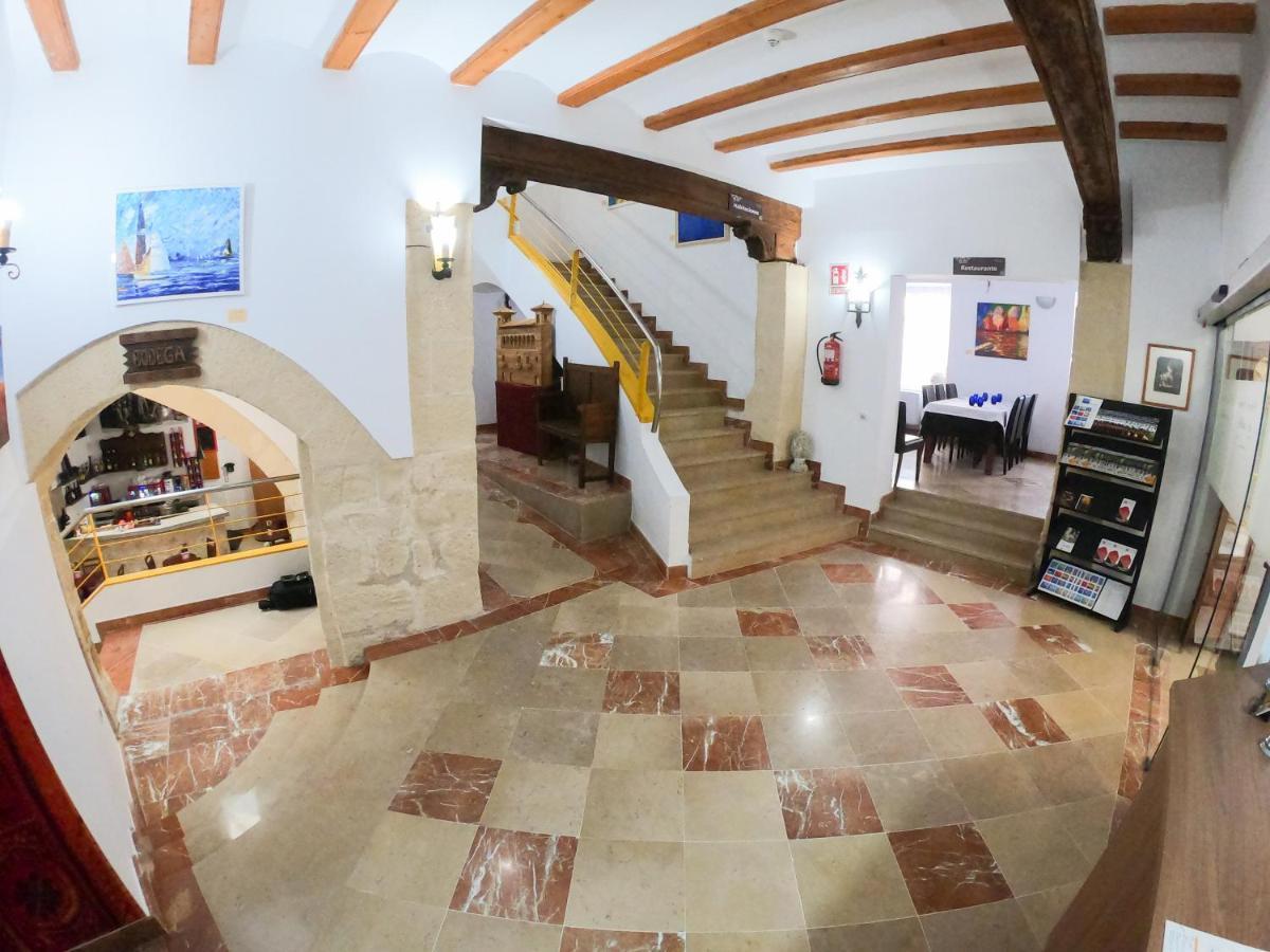 Hotel Baron Andilla Valdealgorfa Екстериор снимка